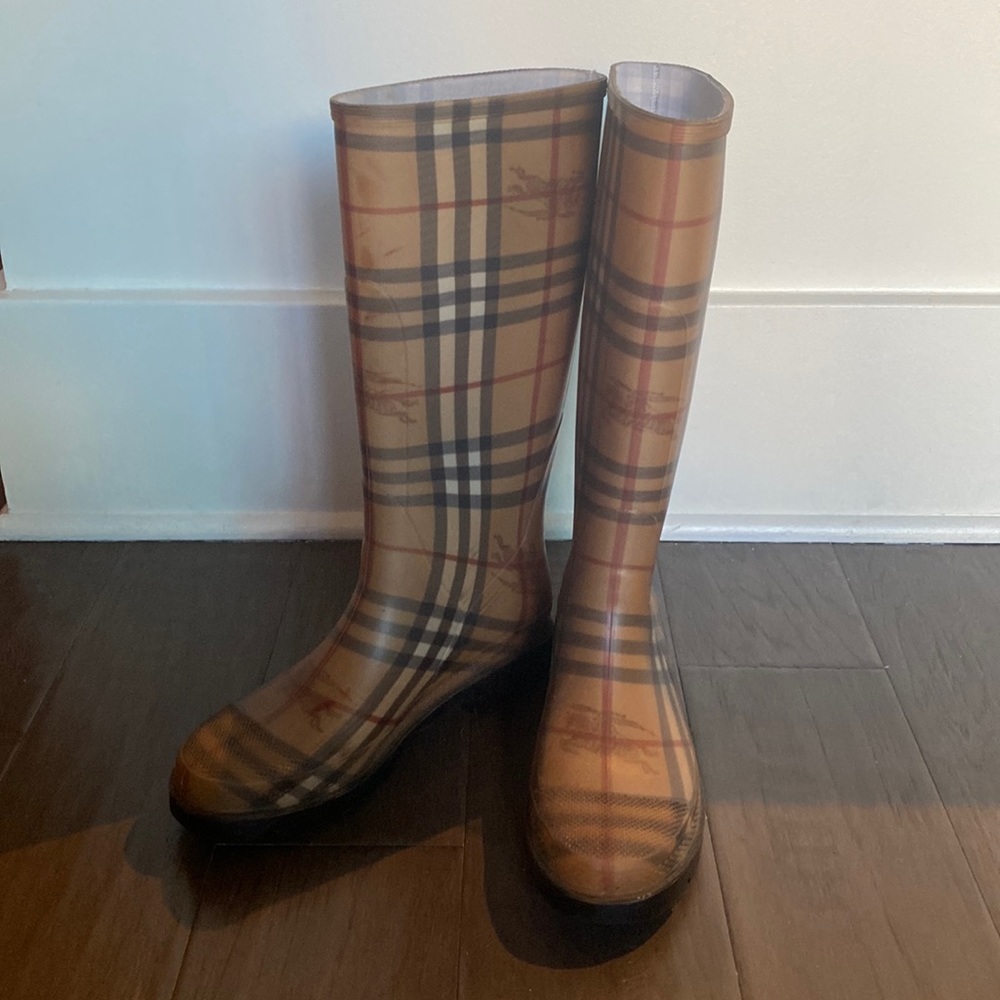 Burberry rain boots